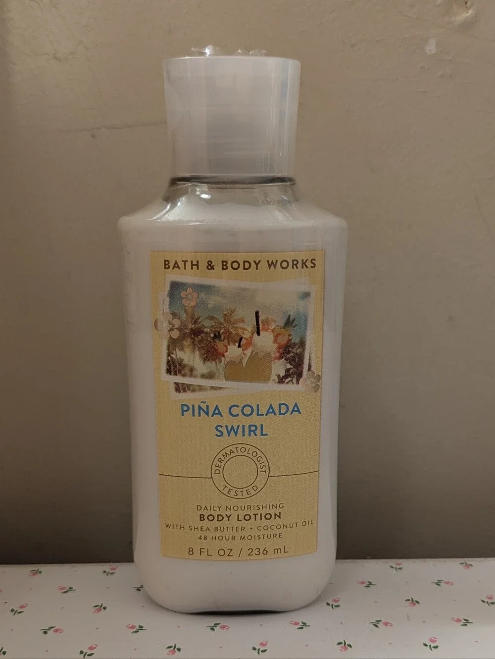 Bath & Body Works Piña Colada Swirl Body Lotion - White & Yellow Label